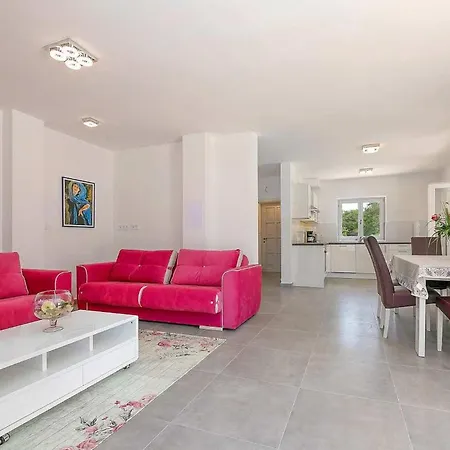 Irena Funtana Holiday home