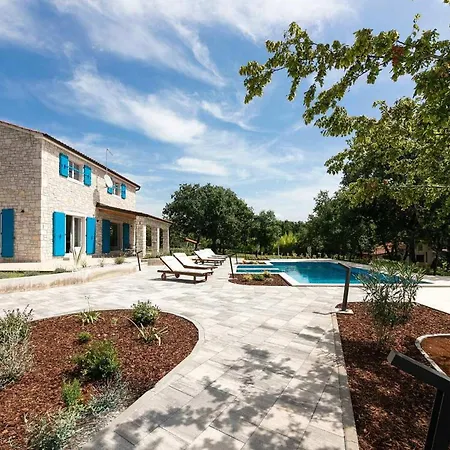 Holiday home Irena Funtana