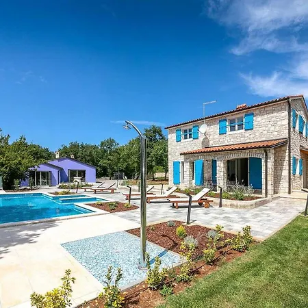 Irena Funtana Holiday home *