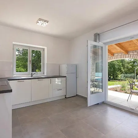 Irena Funtana Holiday home *